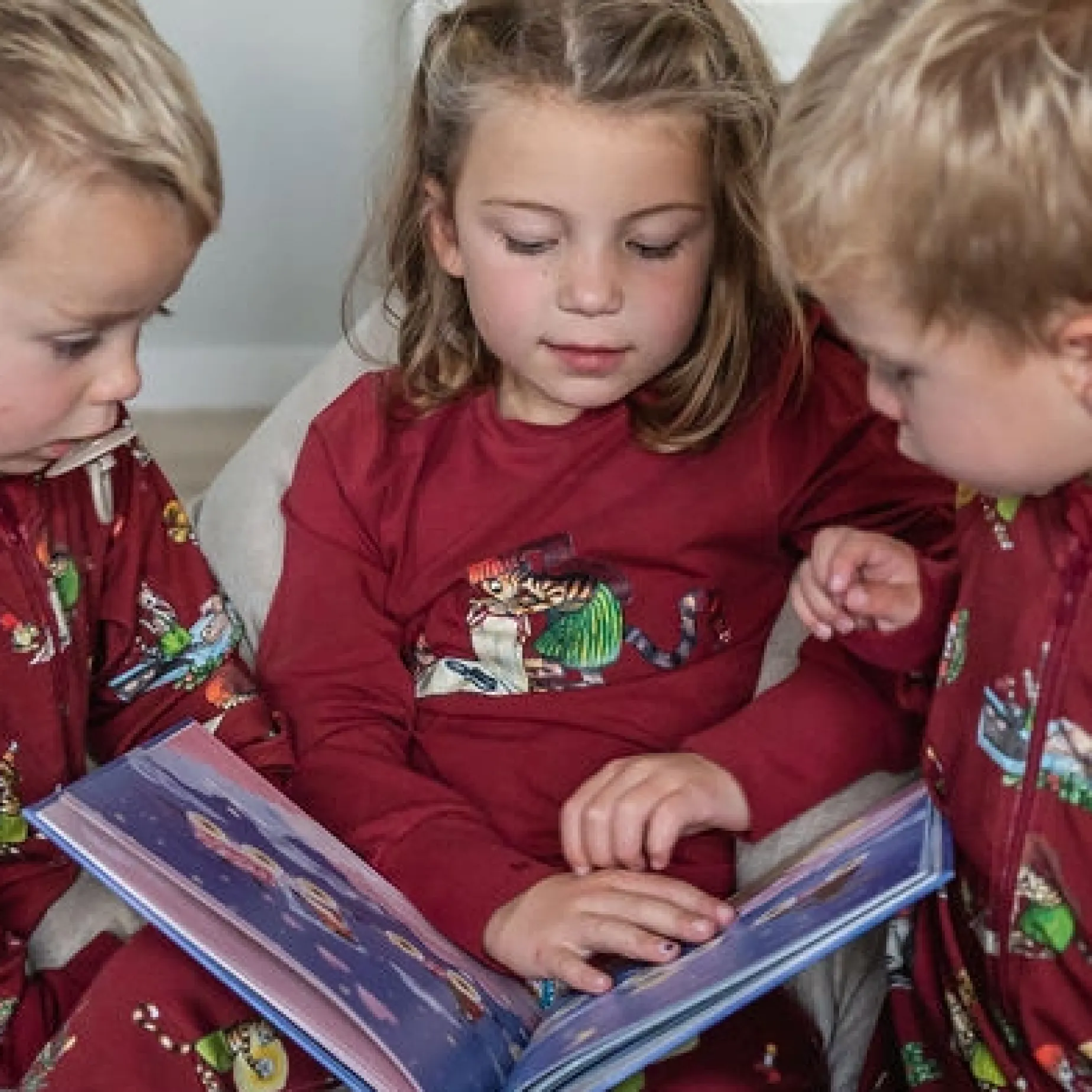 Pyjamas tvådelad Pettson och Findus Röd - Julpyjamas
