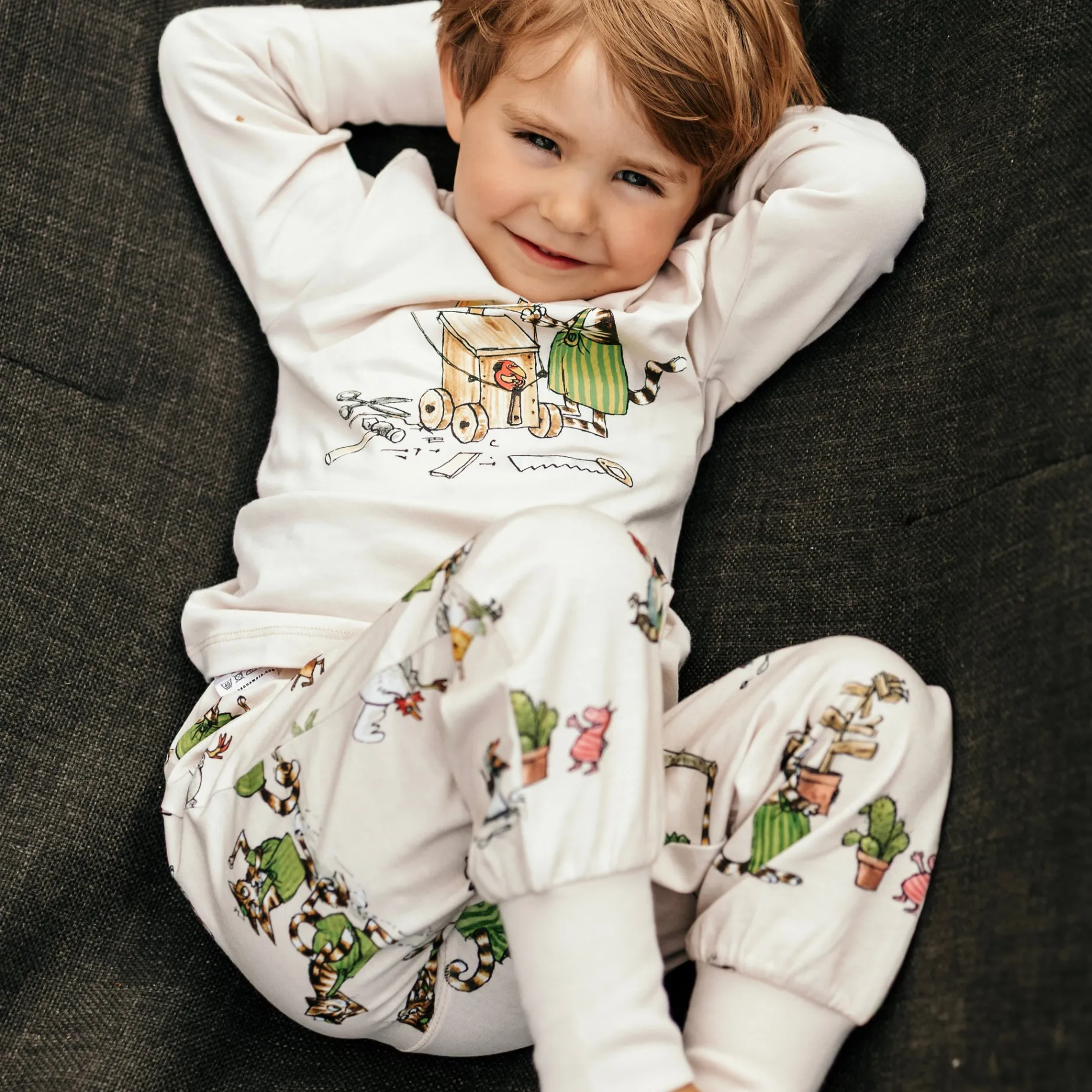 Pyjamas tvådelad Pettson och Findus Beige