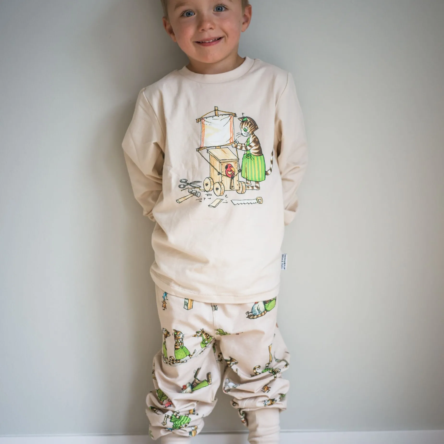 Pyjamas tvådelad Pettson och Findus Beige